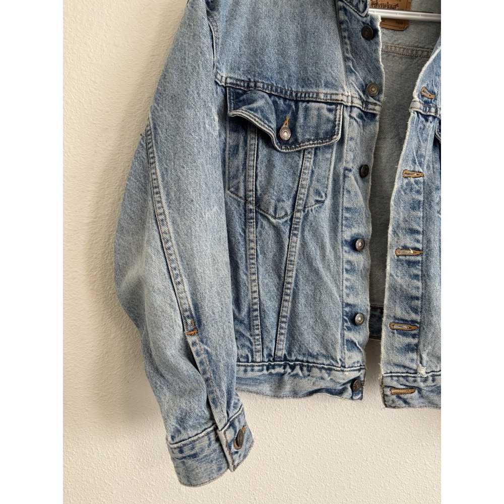 Vintage Levi's Denim Jacket Made In USA Womens Large Light Wash Cropped Trucker - Picture 2 of 12